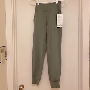 BNWT Size 4 Gray Sage Lululemon Align Joggers
